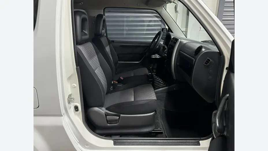 SUZUKI Jimny -