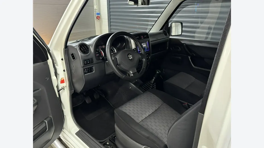 SUZUKI Jimny -