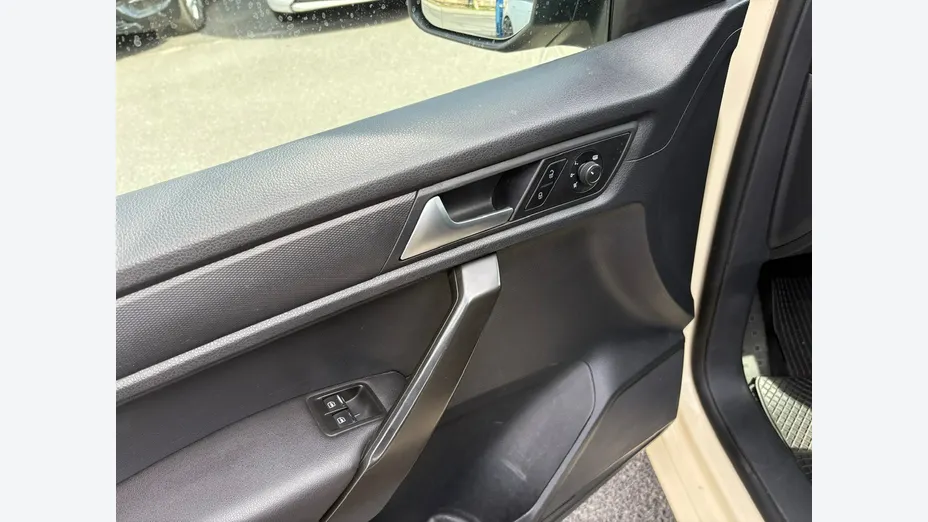VOLKSWAGEN Caddy -