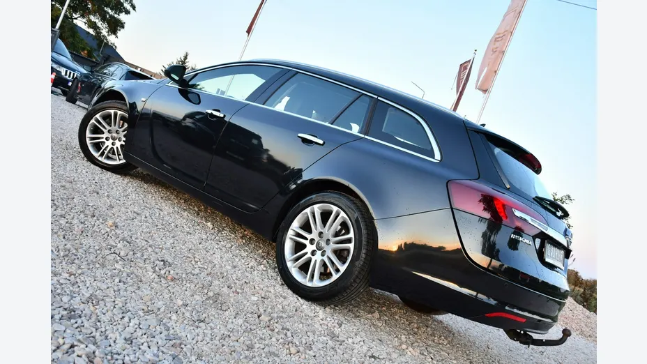 OPEL Insignia -