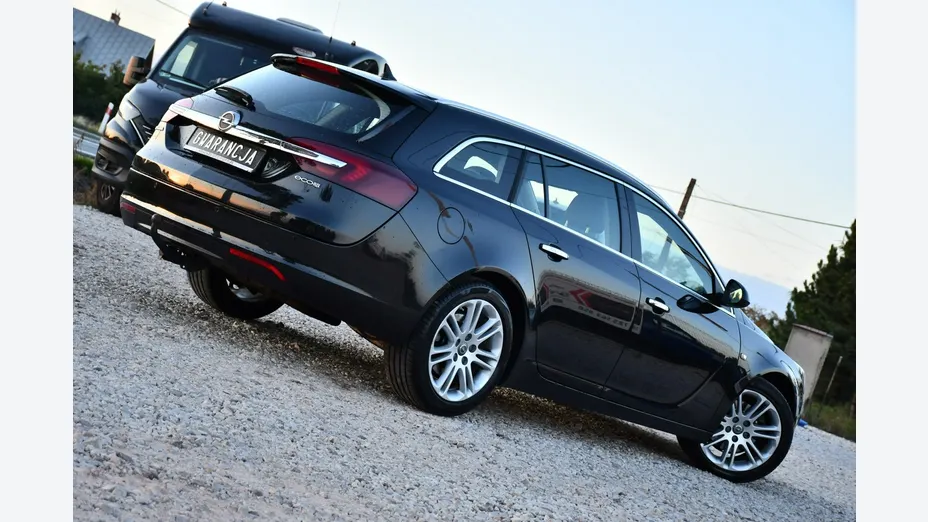 OPEL Insignia -