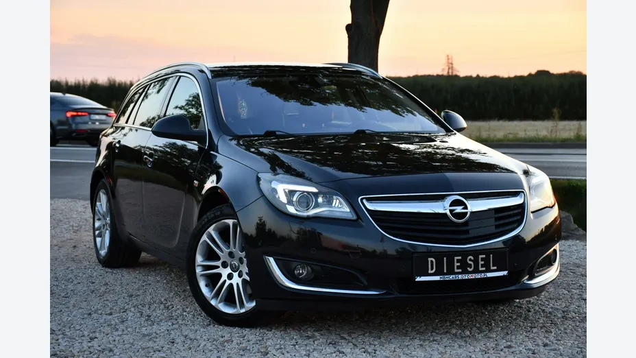 OPEL Insignia -