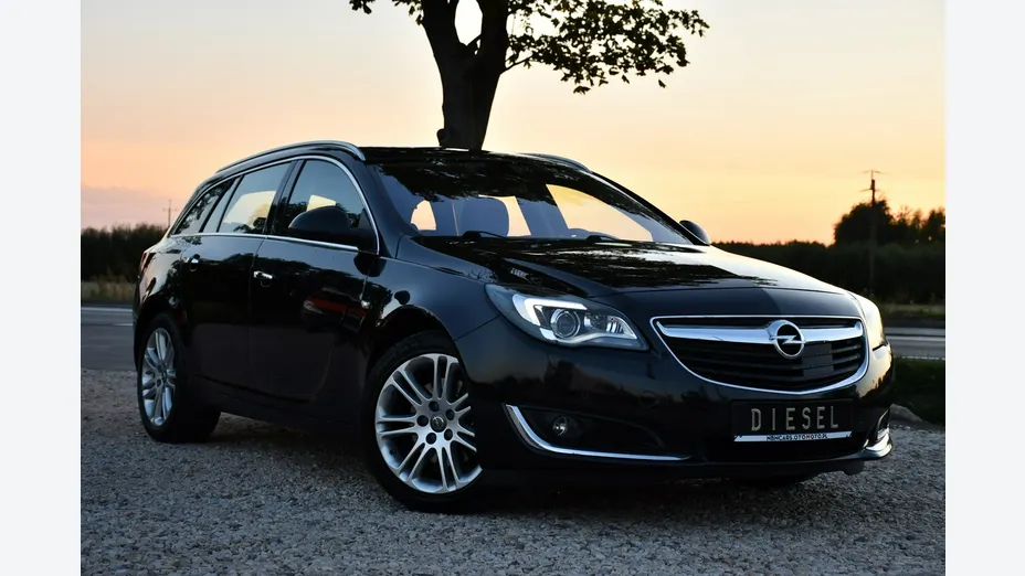 OPEL Insignia -