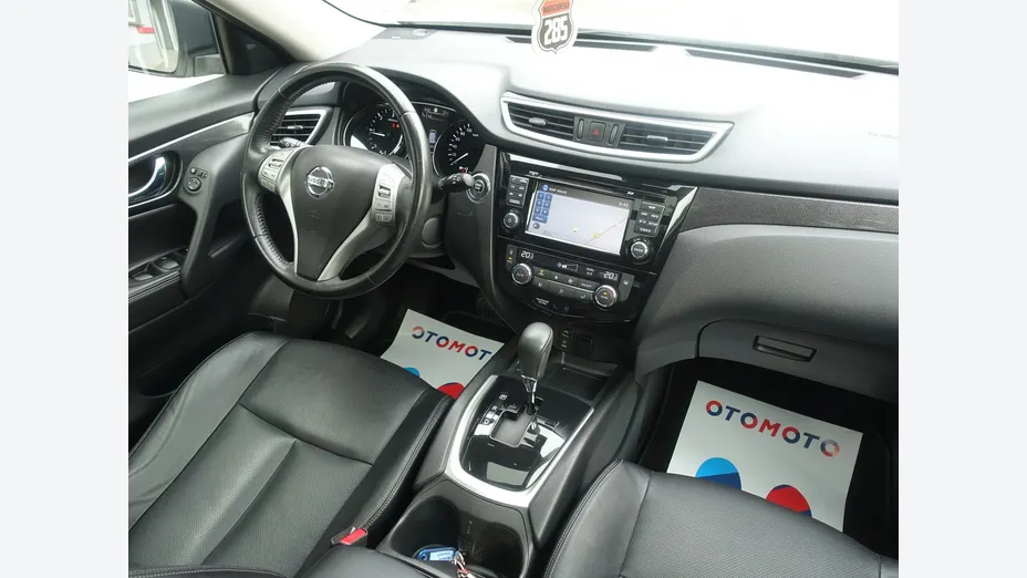 NISSAN X-Trail -