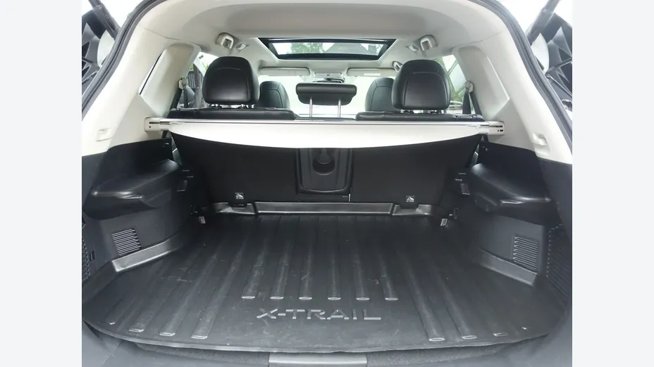 NISSAN X-Trail -