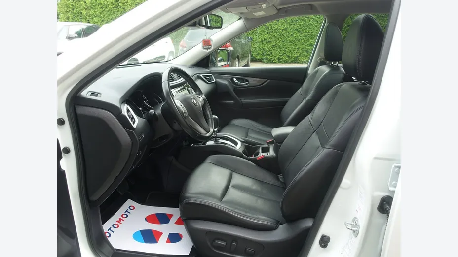 NISSAN X-Trail -