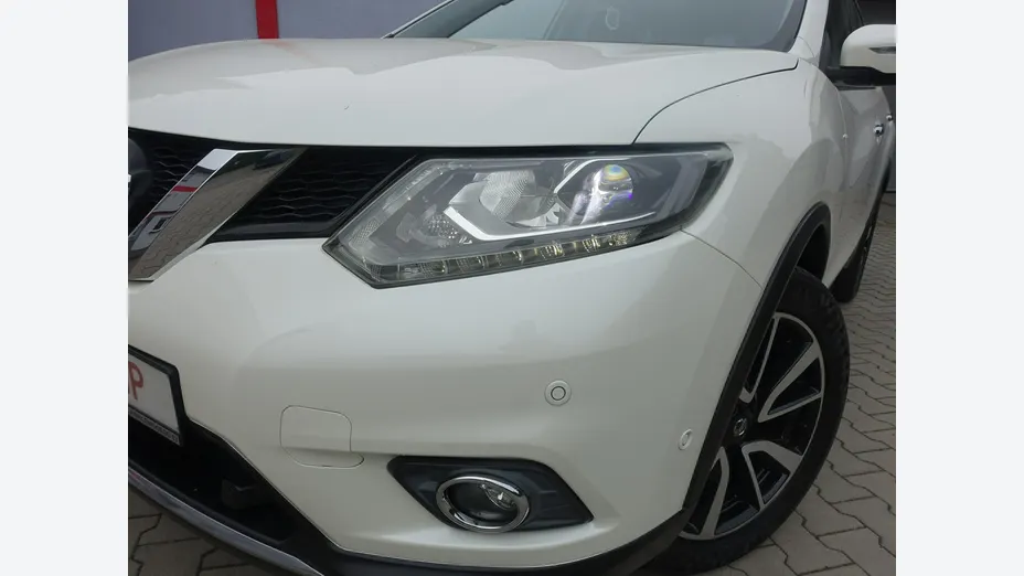 NISSAN X-Trail -