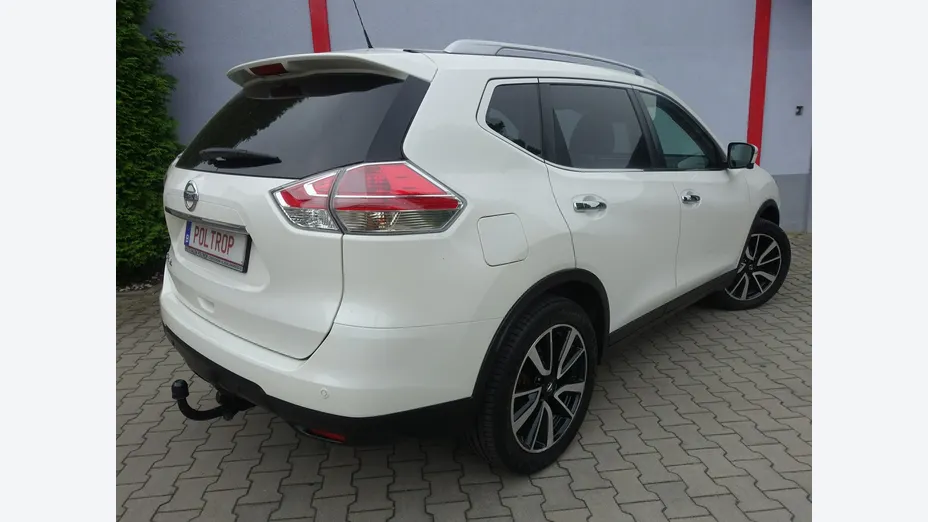 NISSAN X-Trail -