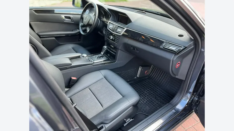 MERCEDES-BENZ E Klasa -