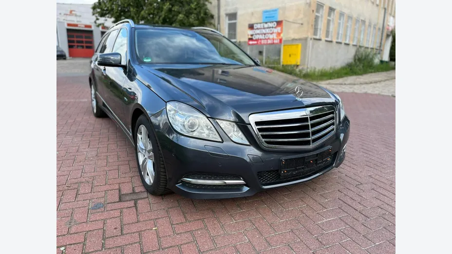 MERCEDES-BENZ E Klasa -