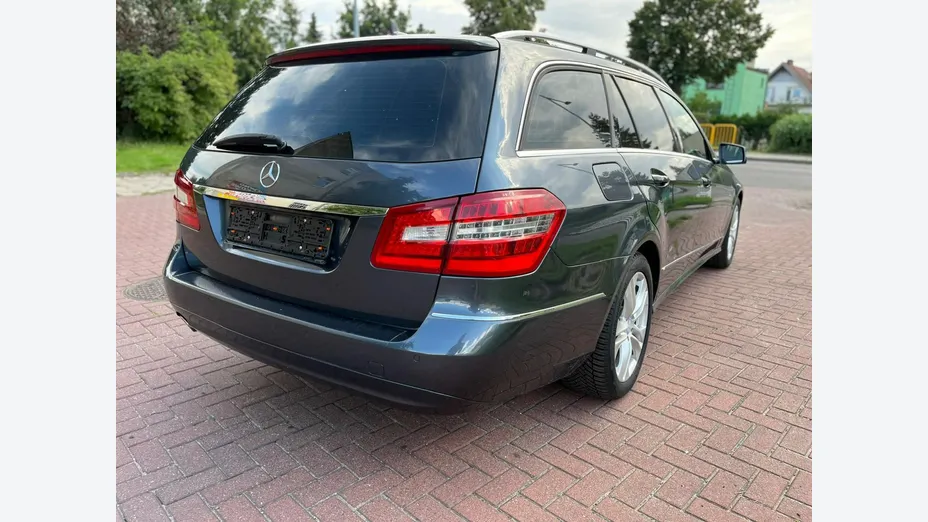 MERCEDES-BENZ E Klasa -
