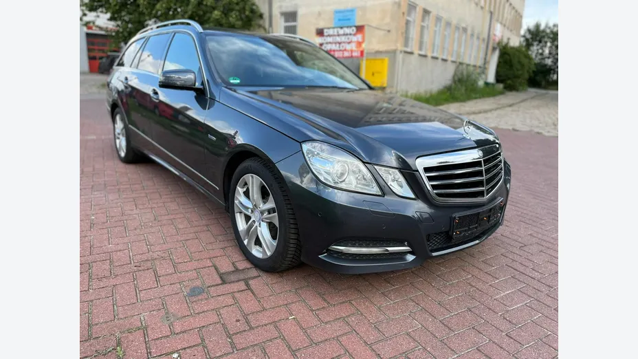 MERCEDES-BENZ E Klasa -
