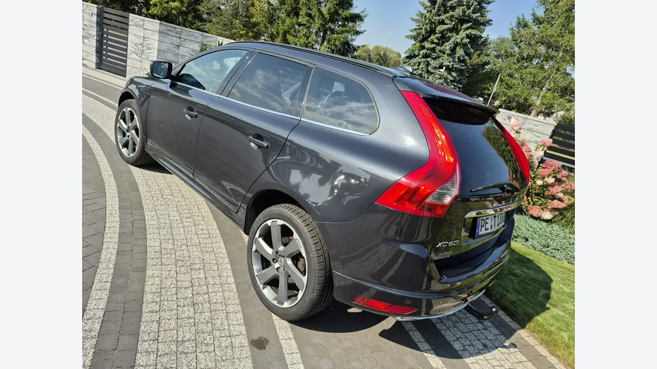 VOLVO XC60 -