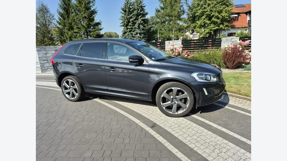 VOLVO XC60 -