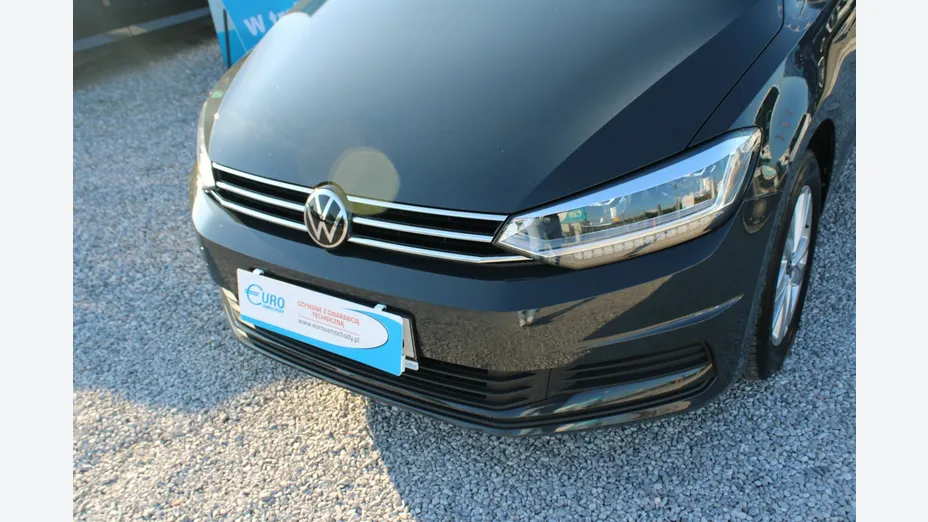 VOLKSWAGEN Touran -