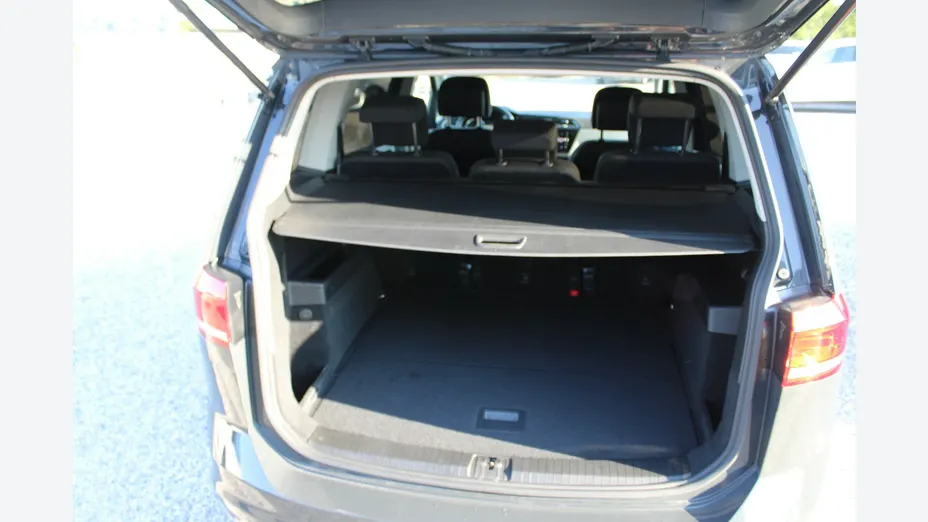 VOLKSWAGEN Touran -