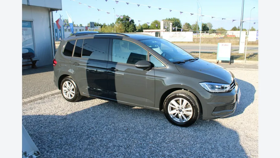 VOLKSWAGEN Touran -