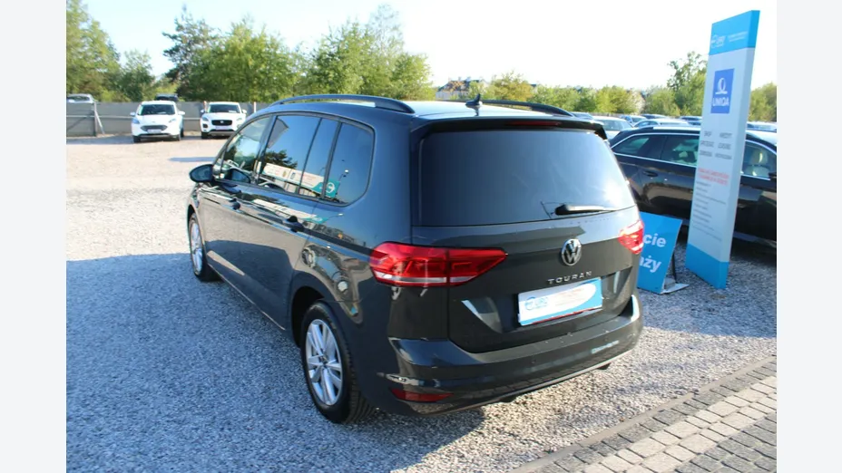 VOLKSWAGEN Touran -