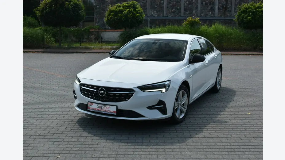 OPEL Insignia -