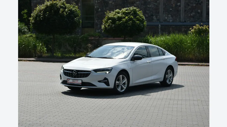 OPEL Insignia -