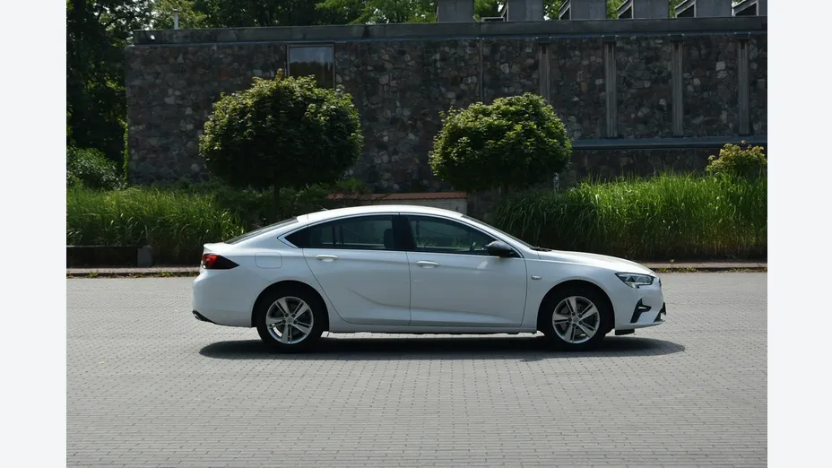 OPEL Insignia -