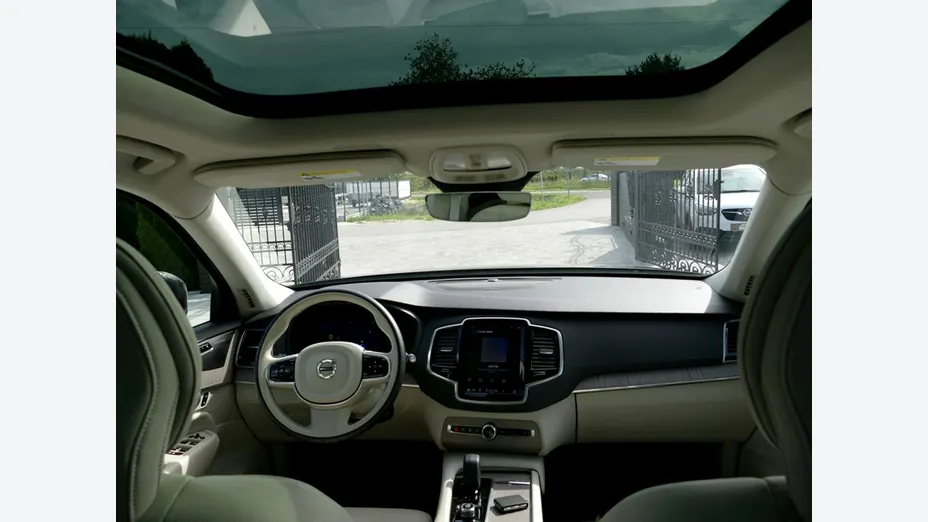 VOLVO XC90 -