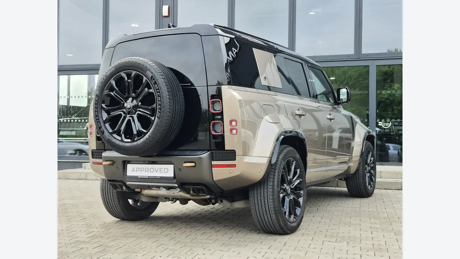 LAND ROVER Defender -
