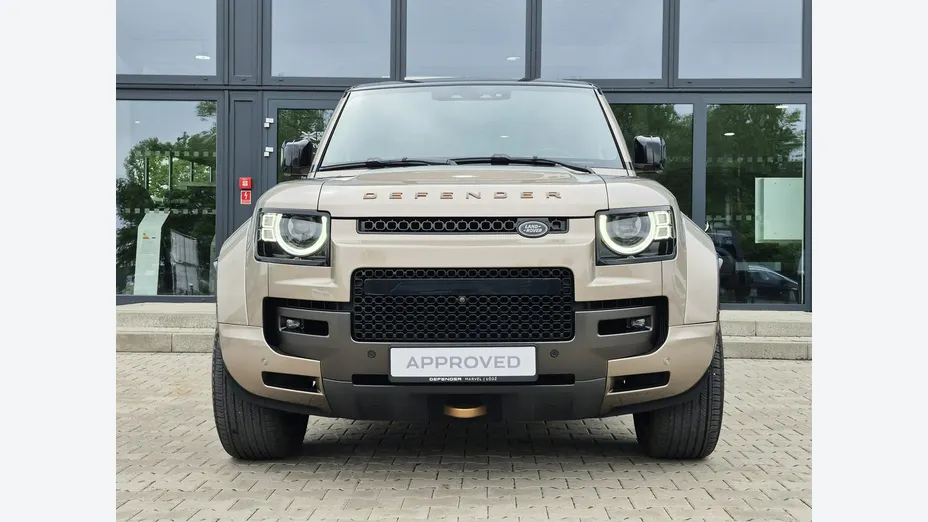 LAND ROVER Defender -
