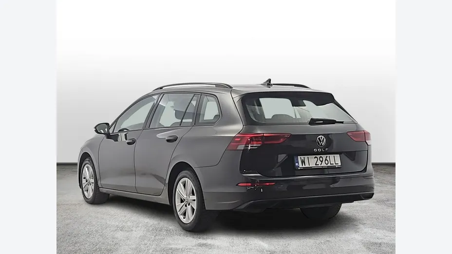 VOLKSWAGEN Golf -