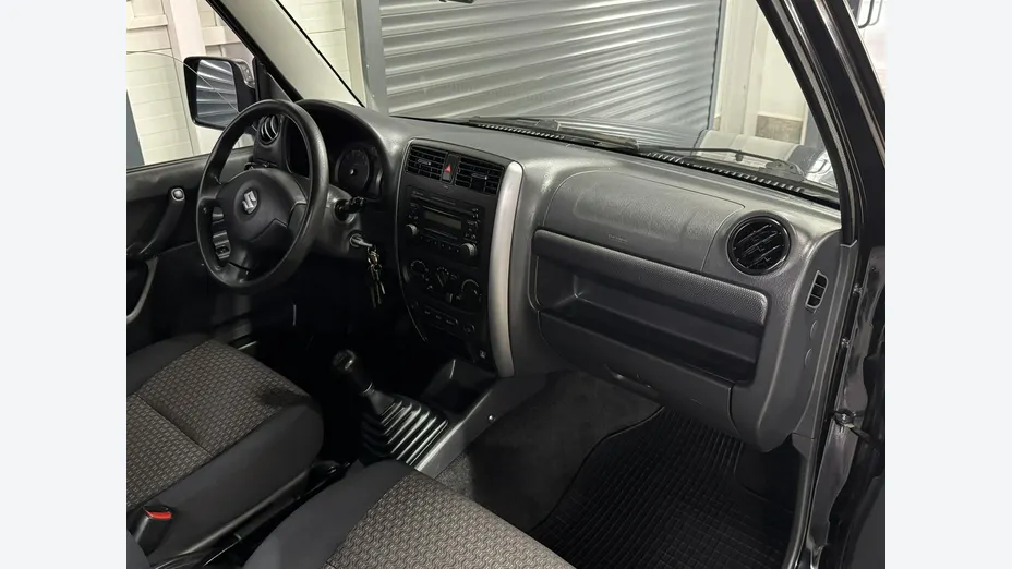 SUZUKI Jimny -