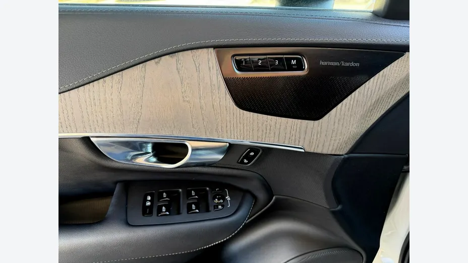 VOLVO XC90 -