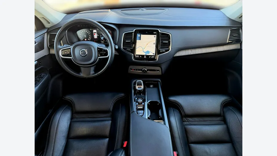 VOLVO XC90 -