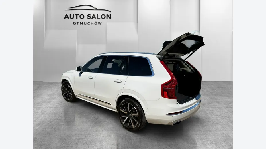VOLVO XC90 -