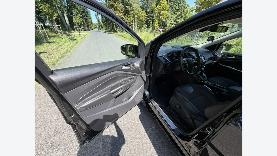 FORD Kuga -