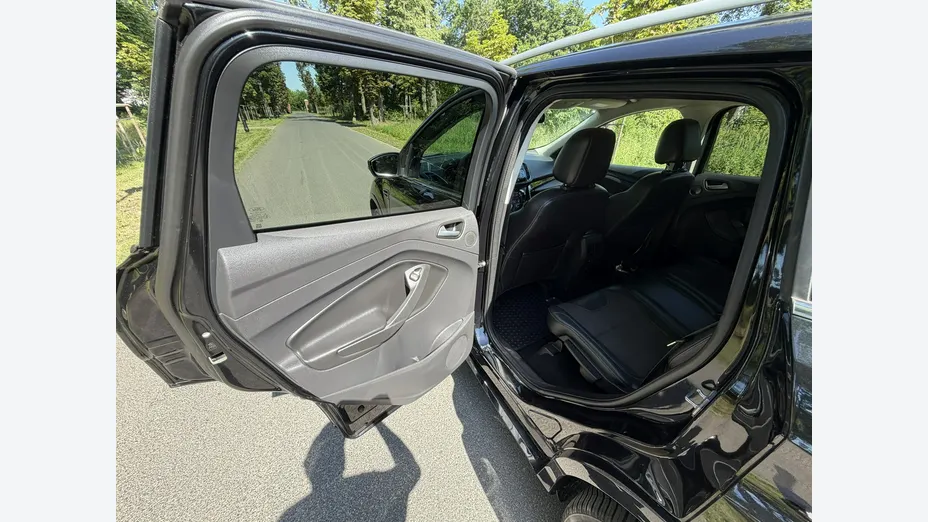 FORD Kuga -