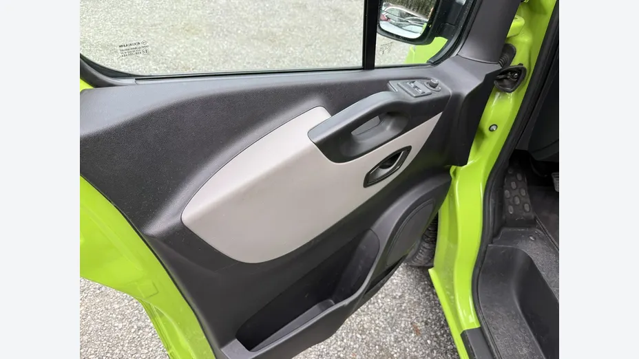 RENAULT Trafic -