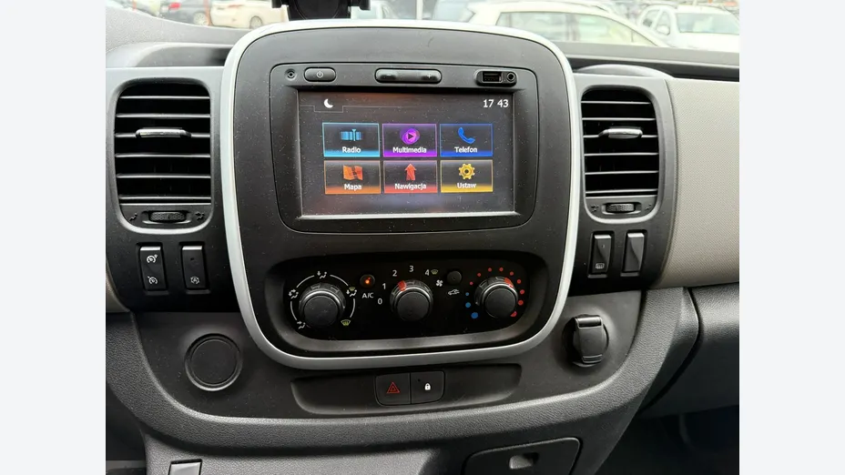 RENAULT Trafic -