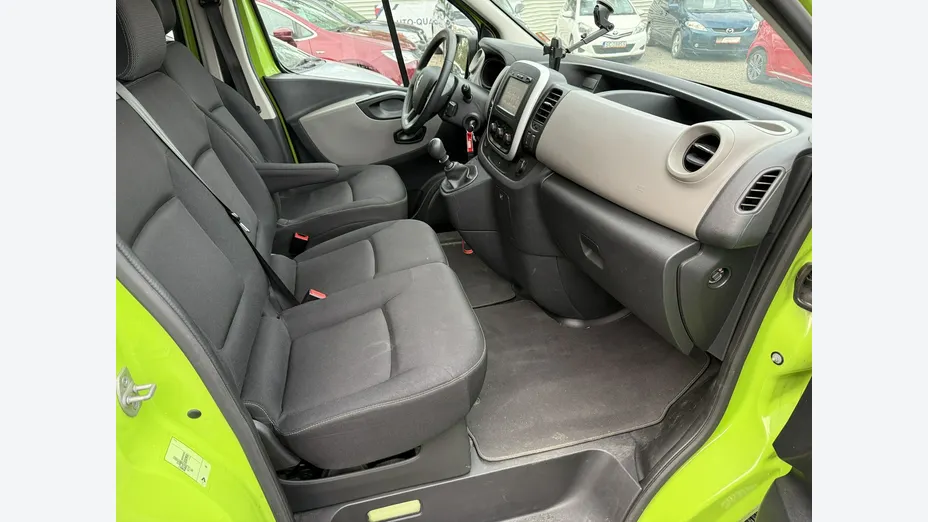RENAULT Trafic -