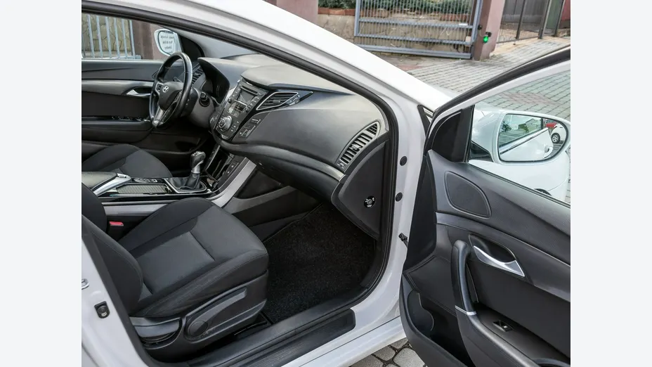 HYUNDAI i40 -
