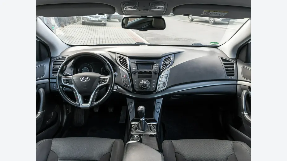 HYUNDAI i40 -
