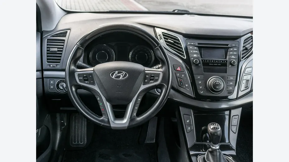 HYUNDAI i40 -