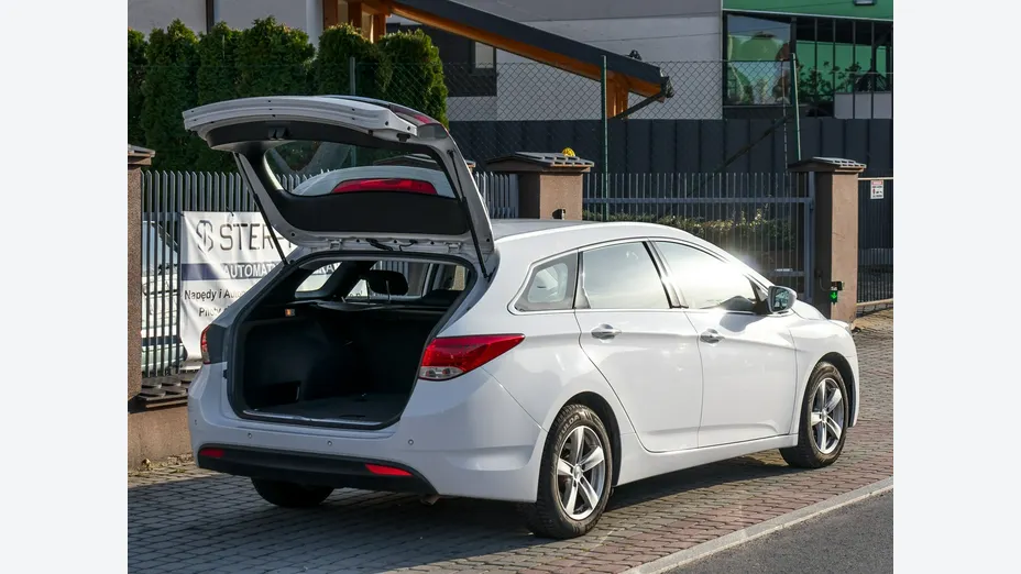 HYUNDAI i40 -