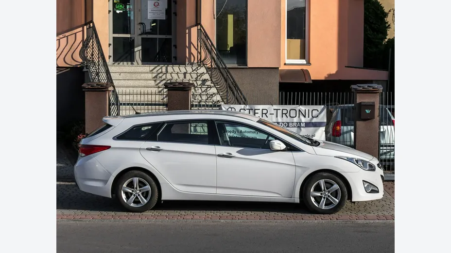 HYUNDAI i40 -