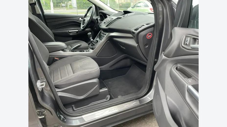 FORD Kuga -