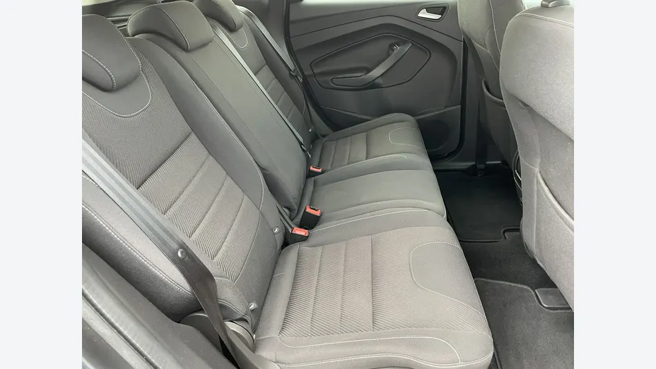 FORD Kuga -