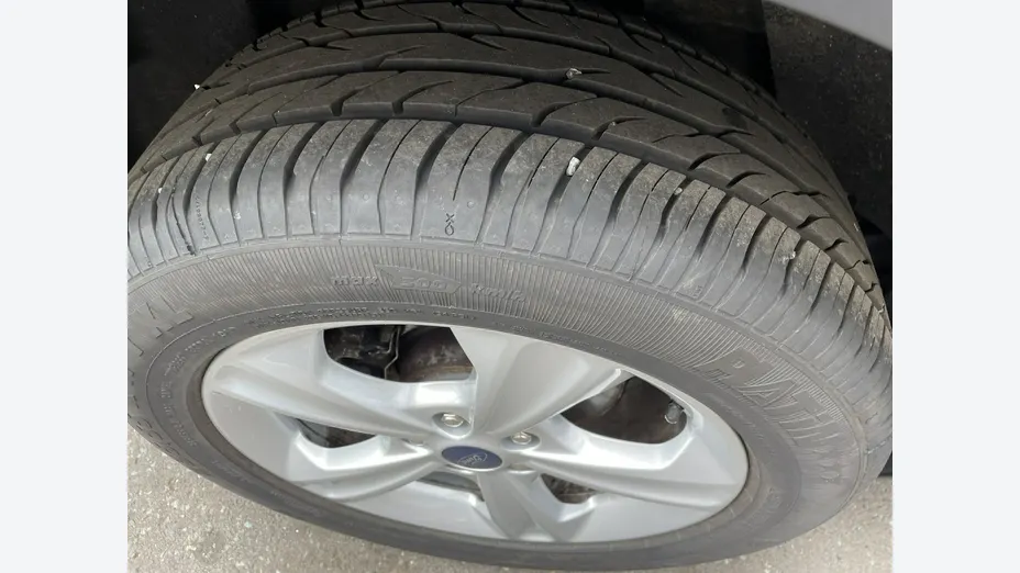 FORD Kuga -