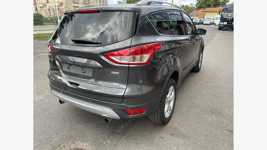 FORD Kuga -