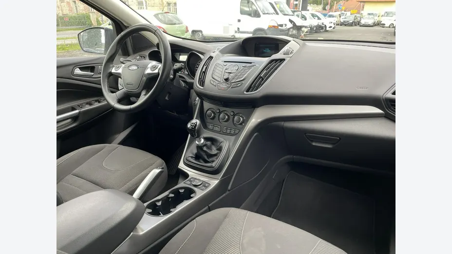 FORD Kuga -