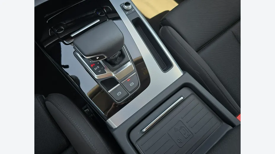 AUDI Q5 -