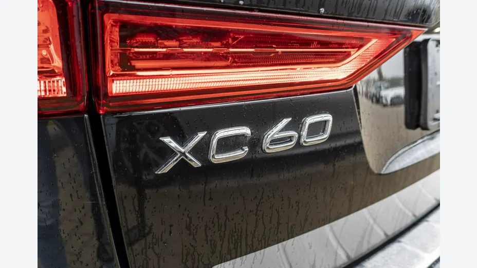 VOLVO XC60 -